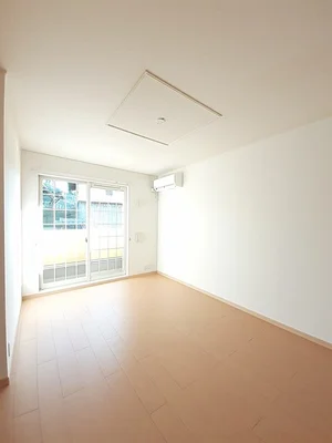 のマンスリーマンション・ウィークリーマンション「ザオバーレイ 101・洋室(No.1243690)」メイン画像