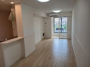 のマンスリーマンション・ウィークリーマンション「メゾン・ラフィネⅢ 102・洋室(No.1244152)」メイン画像