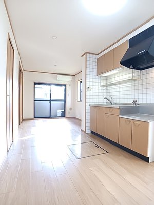 のマンスリーマンション・ウィークリーマンション「レーゲンボーゲン大美野 102・洋室(No.1244590)」メイン画像