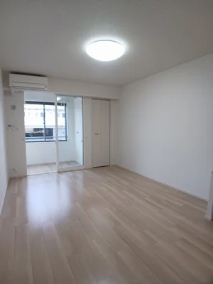 愛媛県のマンスリーマンション・ウィークリーマンション「サンリット立花 105・洋室(No.1244641)」メイン画像