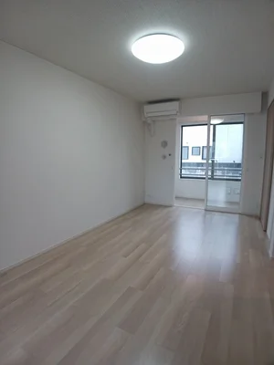 愛媛県のマンスリーマンション・ウィークリーマンション「プラシード・ヴィラＭ　Ｂ 105・洋室(No.1244656)」メイン画像