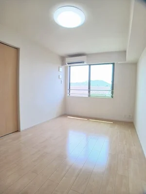 のマンスリーマンション・ウィークリーマンション「キュート　サウス 302・洋室(No.1244678)」メイン画像