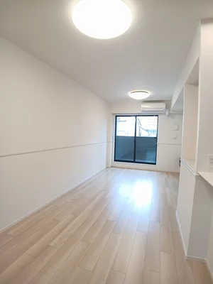 広島市のマンスリーマンション・ウィークリーマンション「フルールドゥボヌールアオイ 203・洋室(No.1244685)」メイン画像