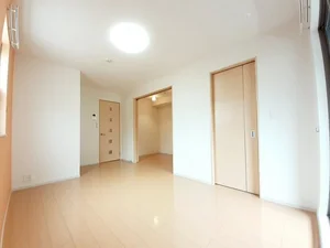 のマンスリーマンション・ウィークリーマンション「アンブラッセ　Ⅱ 103・洋室(No.1244919)」メイン画像