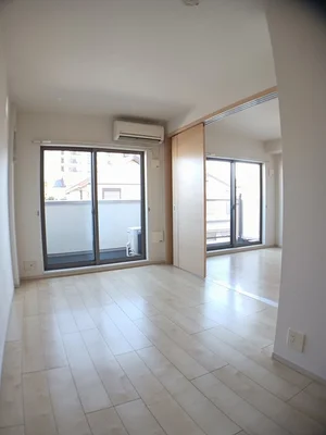 のマンスリーマンション・ウィークリーマンション「シャン・ド・フルールⅡ 203・洋室(No.1245049)」メイン画像