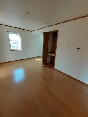 のマンスリーマンション・ウィークリーマンション「プラティ－ヌＫ．Ｃ 102・洋室(No.1245242)」メイン画像