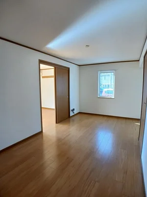 のマンスリーマンション・ウィークリーマンション「プラティ－ヌＫ．Ｃ 102・洋室(No.1245242)」メイン画像