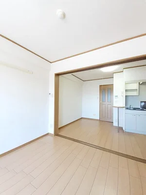 のマンスリーマンション・ウィークリーマンション「レルベ保田窪 602・洋室(No.1245272)」メイン画像