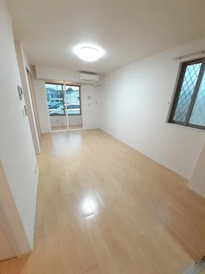 三重県の大東建託リーシング株式会社のマンスリーマンション・ウィークリーマンション「アイティヴィレッジ　Ⅱ 101・洋室(No.1245354)」メイン画像