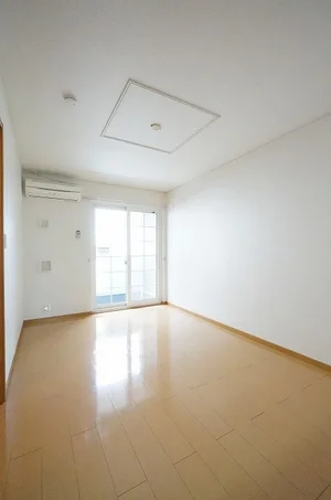 のマンスリーマンション・ウィークリーマンション「カーサ　リベーラ 103・洋室(No.1245513)」メイン画像