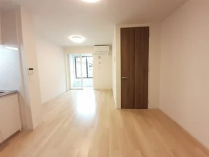 のマンスリーマンション・ウィークリーマンション「コンフォルト城山 102・洋室(No.1245611)」メイン画像