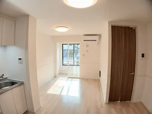 のマンスリーマンション・ウィークリーマンション「メゾン　カルムⅠ 103・洋室(No.1245631)」メイン画像