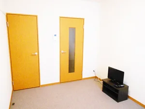 杏林大学井の頭キャンパス周辺のマンスリーマンション・ウィークリーマンション「レオパレスカーサアゼリア 201(No.1245947)」メイン画像