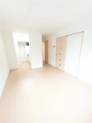 平和駅（北海道）のマンスリーマンション・ウィークリーマンション「Ｅ．ＦｉｅｌｄＡｖａｌⅡ 101・洋室(No.1246005)」メイン画像