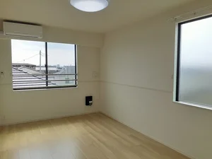 のマンスリーマンション・ウィークリーマンション「Ｓｍａｌｌ　Ｆｏｒｅｓｔ　壽 303・洋室(No.1246062)」メイン画像