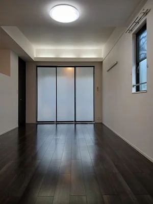 のマンスリーマンション・ウィークリーマンション「Ｓｕｇａｒ　ＴｏｗｎⅡ 201・洋室(No.1246228)」メイン画像