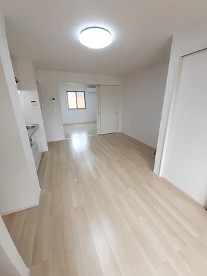 のマンスリーマンション・ウィークリーマンション「エコーズ 102・洋室(No.1246345)」メイン画像