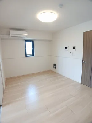 亀岡市のマンスリーマンション・ウィークリーマンション「ココ　クレメント　２ 504・洋室(No.1246459)」メイン画像