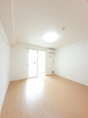 新潟県のマンスリーマンション・ウィークリーマンション「フォーピュア　南城 102・洋室(No.1246895)」メイン画像