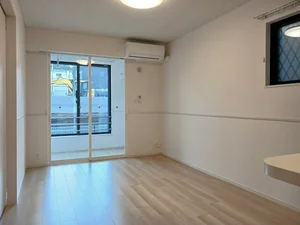のマンスリーマンション・ウィークリーマンション「ヴォラーレ・フェリプレッサ　Ⅱ 103・洋室(No.1247066)」メイン画像
