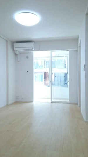 のマンスリーマンション・ウィークリーマンション「ルーベル　立花　Ⅱ 101・洋室(No.1247141)」メイン画像