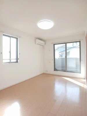 のマンスリーマンション・ウィークリーマンション「メゾン　アンソレイユ 201・洋室(No.1247159)」メイン画像