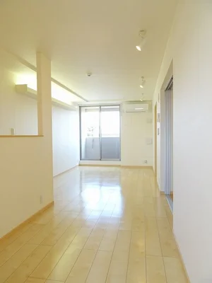 東京都のマンスリーマンション・ウィークリーマンション「フラワー　ヨネ 401・洋室(No.1247636)」メイン画像