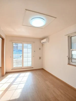 高田駅（香川県）のマンスリーマンション・ウィークリーマンション「グランデ　カーサＥ 201・洋室(No.1247952)」メイン画像