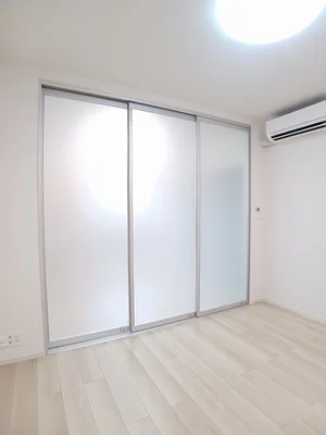 島根県の大東建託リーシング株式会社のマンスリーマンション・ウィークリーマンション「リバーサイド　アベニュー 201・洋室(No.1247977)」メイン画像