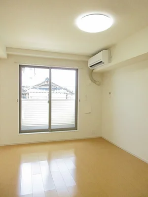 のマンスリーマンション・ウィークリーマンション「ベラ・ルーチェ 203・洋室(No.1248056)」メイン画像