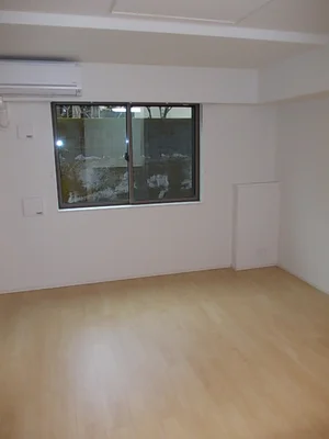 のマンスリーマンション・ウィークリーマンション「レオンハート吉野台　Ⅳ 103・洋室(No.1248205)」メイン画像