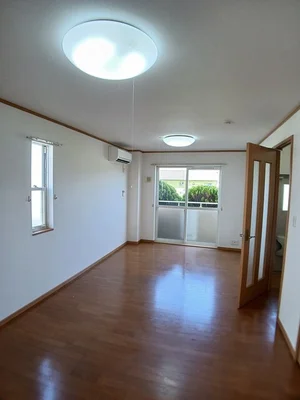 のマンスリーマンション・ウィークリーマンション「ニルヴァーナ　ビエンネ 105・洋室(No.1248421)」メイン画像