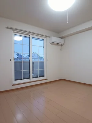 のマンスリーマンション・ウィークリーマンション「エレガンスフォーシーズンⅡ 203・洋室(No.1248667)」メイン画像