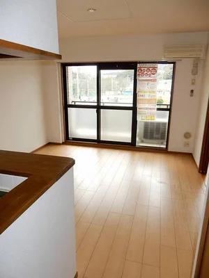 のマンスリーマンション・ウィークリーマンション「アンソレイエ　アオキ 302・洋室(No.1248873)」メイン画像