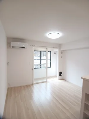 のマンスリーマンション・ウィークリーマンション「カーサガウディ 203・洋室(No.1248962)」メイン画像