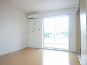 のマンスリーマンション・ウィークリーマンション「Ｆａｉｒｙ　Ｂｉｒｄ 101・洋室(No.1249029)」メイン画像