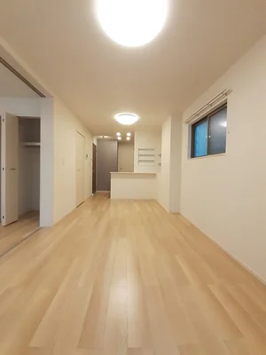 のマンスリーマンション・ウィークリーマンション「ニュー・エンブレムＣ 101・洋室(No.1249159)」メイン画像