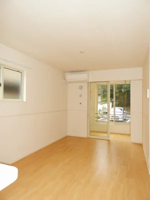 のマンスリーマンション・ウィークリーマンション「ラビアン　ローズ 102・洋室(No.1249215)」メイン画像