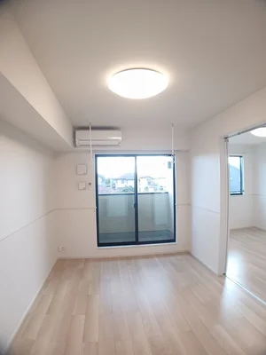 境港市のマンスリーマンション・ウィークリーマンション「ヒカルサ境港外江町ウエストⅠ 202・洋室(No.1249462)」メイン画像