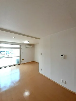 のマンスリーマンション・ウィークリーマンション「シャトレ苺Ａ 201・洋室(No.1249791)」メイン画像