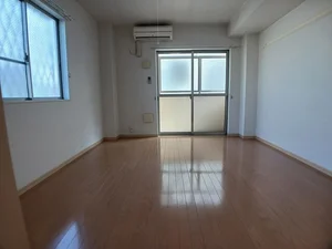 のマンスリーマンション・ウィークリーマンション「プリムローズヒル神石 101・DK(No.1249826)」メイン画像