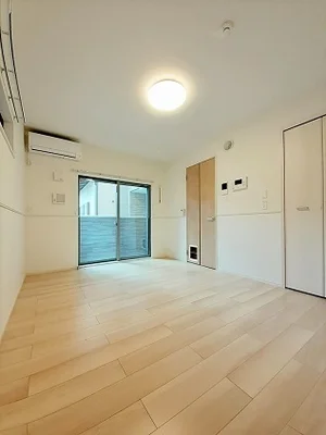 のマンスリーマンション・ウィークリーマンション「コート　デュ　ソミュール 102・洋室(No.1249841)」メイン画像