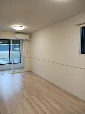 のマンスリーマンション・ウィークリーマンション「ジュネス　ＨＡＹＡＫＡＷＡ　Ⅲ 101・洋室(No.1250394)」メイン画像