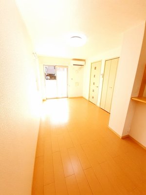 のマンスリーマンション・ウィークリーマンション「ハイツ．さくら 102・洋室(No.1250564)」メイン画像