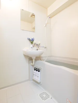 お風呂トイレ別のため、ゆったり入浴いただけます。 シャンプーコンディショナーやボディーソープなどすべて標準品です。