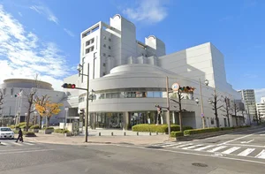 広島文化学園HBGホール 徒歩7分