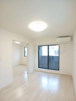 鳥取県のマンスリーマンション・ウィークリーマンション「ラフィーネ・マリアージュ　Ⅰ 201・洋室(No.1250786)」メイン画像