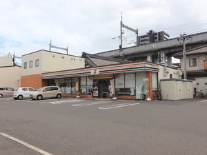 セブン-イレブン 広島矢賀新町4丁目店まで徒歩11分