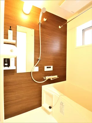 浴室暖房乾燥機で雨の日の洗濯ものにも困りません！　追い炊き機能あり♪