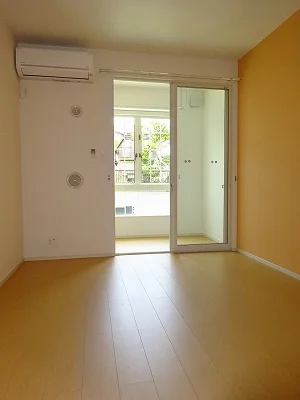 のマンスリーマンション・ウィークリーマンション「ラ　パーチェ 102・洋室(No.1250892)」メイン画像